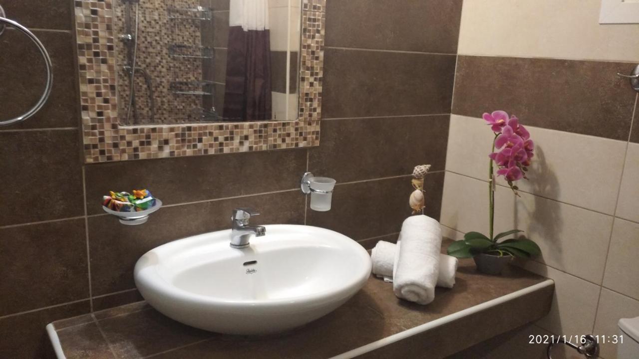 Miriam Luxury Apartment 자킨토스 타운 외부 사진